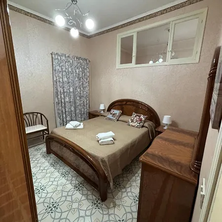 November House * Cefalu