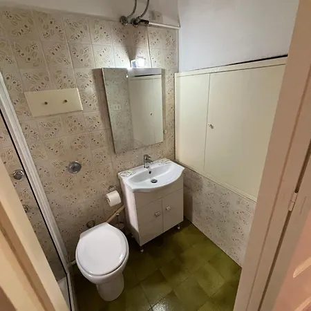 Daire November House